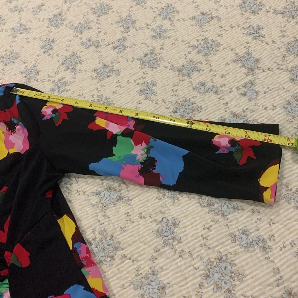 Laundry By Shelli Segal Floral Wrap Dress Size Med NEW with Tags Gorgeous style - Picture 10 of 10